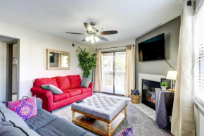 Beautiful Branson Condo with Golf and Pool Access!